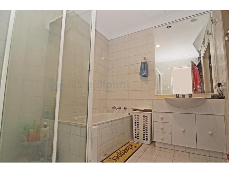 9/12 Frank Oliveri Drive, Chipping Norton NSW 2170