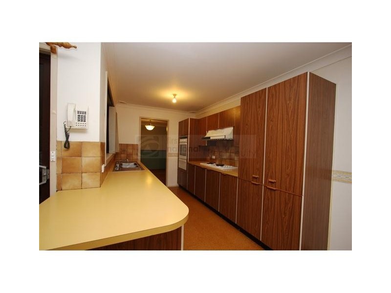 11 Swindon Place, Chipping Norton NSW 2170