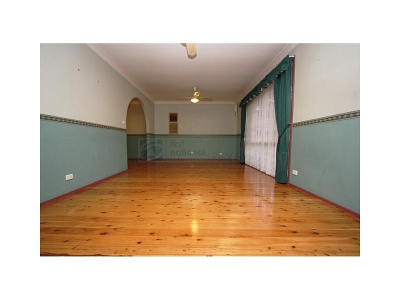 11 Swindon Place, Chipping Norton NSW 2170