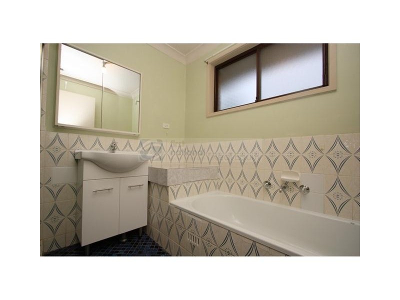 11 Swindon Place, Chipping Norton NSW 2170