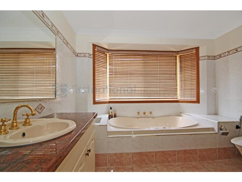 1 Cheltenham Street, Chipping Norton NSW 2170