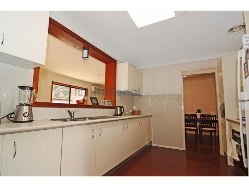 39 Bangalow Avenue, Chipping Norton NSW 2170