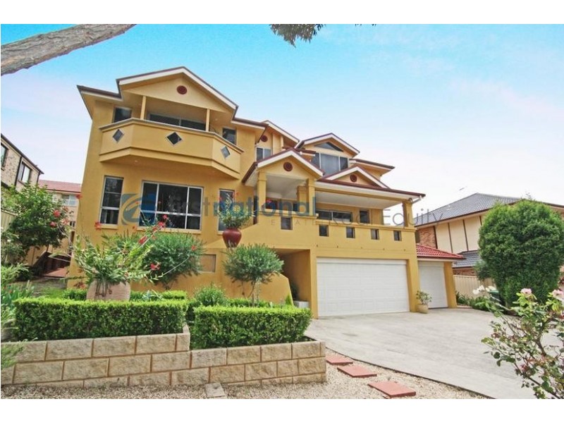 37 Harraden Drive, West Hoxton NSW 2171