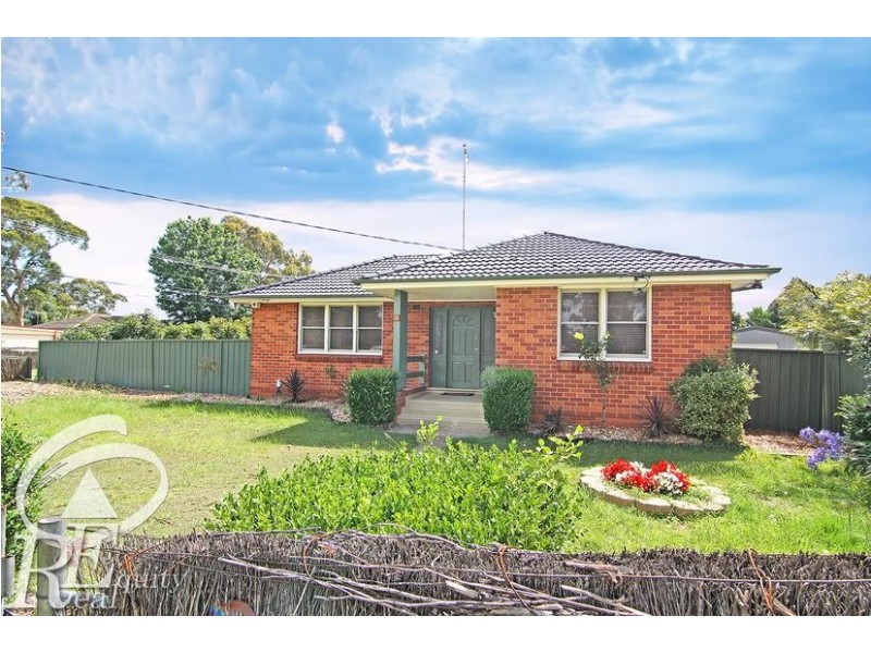 15 Mubo Crescent, Holsworthy NSW 2173