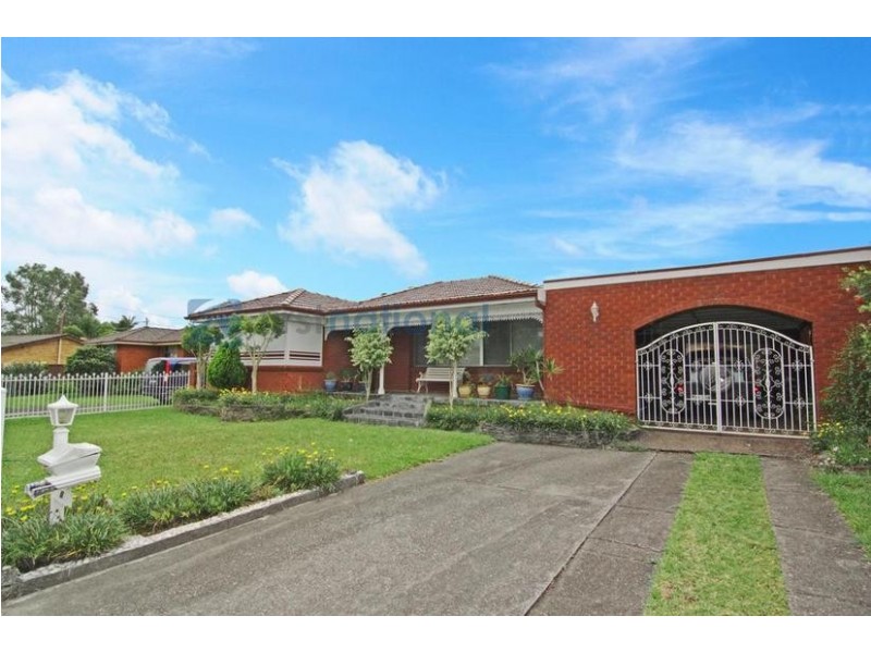 6 Holly Avenue, Chipping Norton NSW 2170