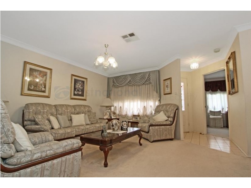 7 Rugby Crescent, Chipping Norton NSW 2170