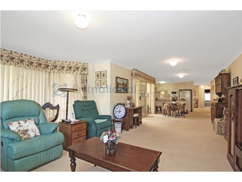 7 Rugby Crescent, Chipping Norton NSW 2170