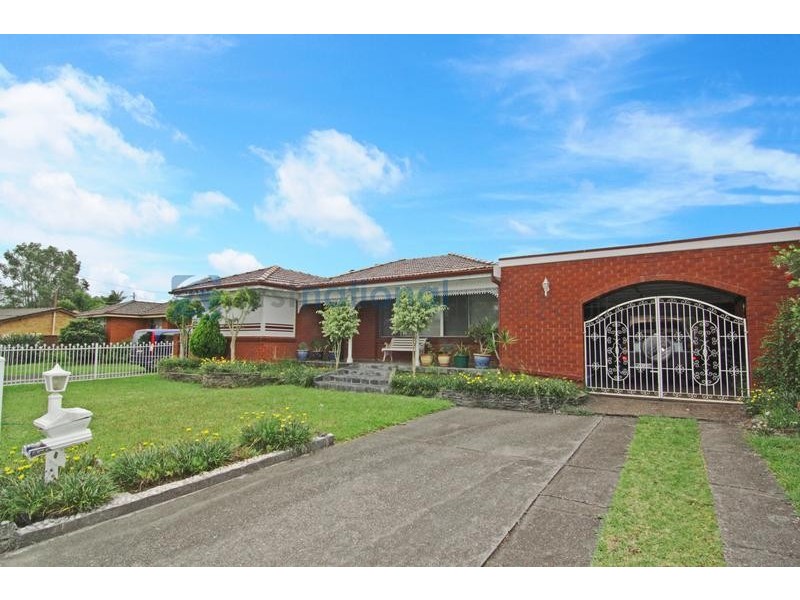 6 Holly Avenue, Chipping Norton NSW 2170