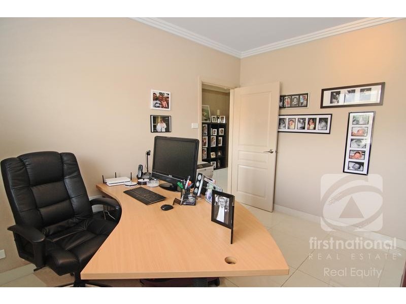 15 Chesham Place, Chipping Norton NSW 2170