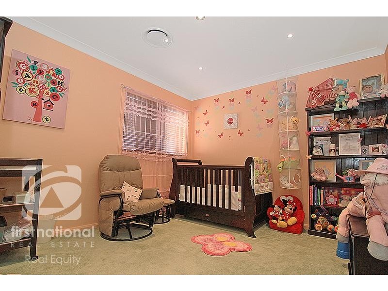 15 Chesham Place, Chipping Norton NSW 2170