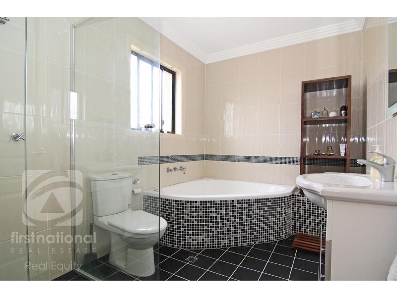 15 Chesham Place, Chipping Norton NSW 2170