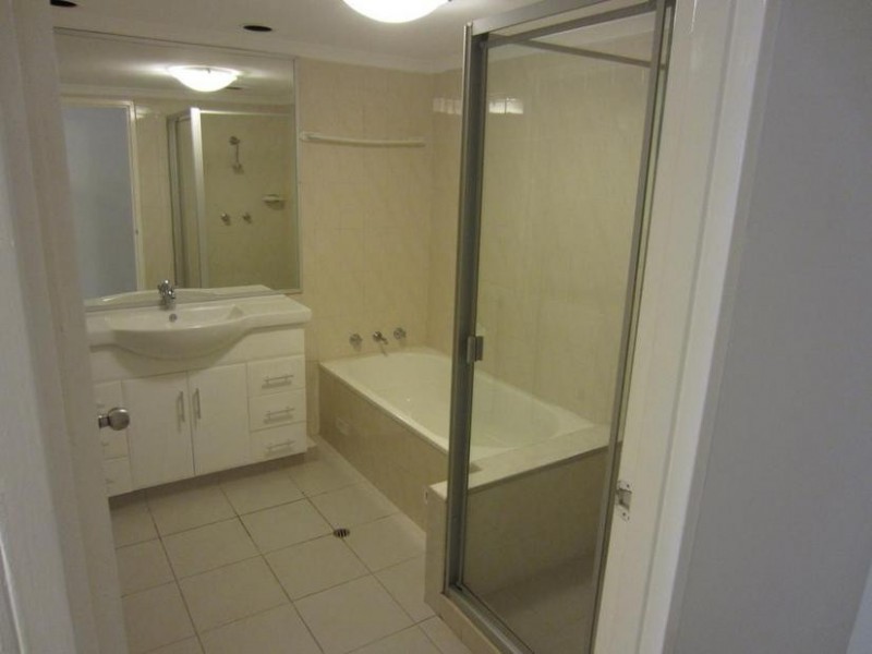 25/8 Mead Drive, Chipping Norton NSW 2170