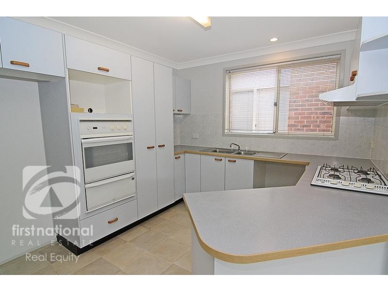 25 Exford Place, Wattle Grove NSW 2173