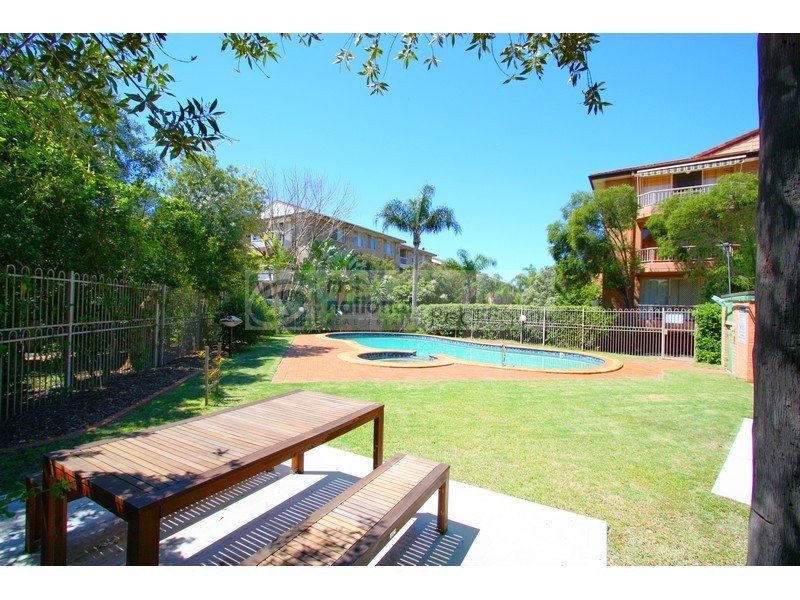 24/14 Frank Oliveri Drive, Chipping Norton NSW 2170