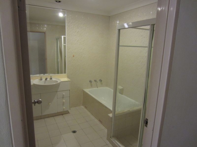 24/14 Frank Oliveri Drive, Chipping Norton NSW 2170