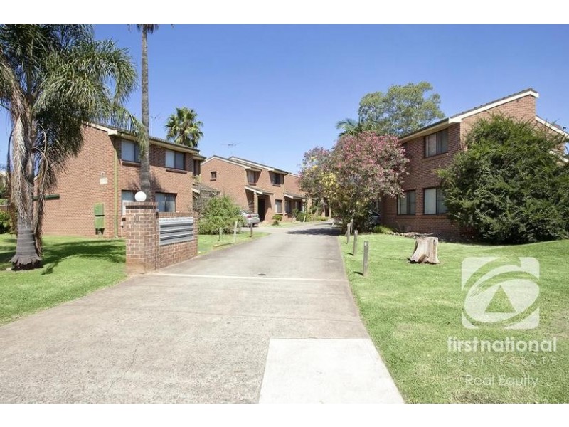 4/10 Reilly Street, Liverpool NSW 2170