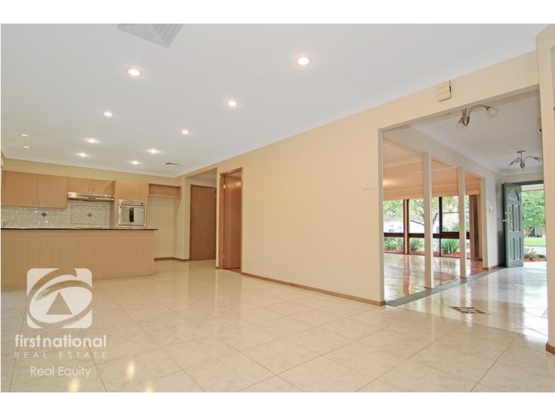 3 Cosford Close, Chipping Norton NSW 2170
