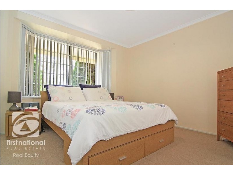 52 Daintree Drive, Wattle Grove NSW 2173