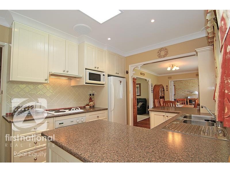 84 Stockton Avenue, Moorebank NSW 2170