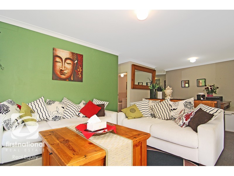 2/211 Mead Place, Chipping Norton NSW 2170