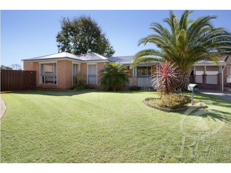 8 Ficus Place, Macquarie Fields NSW 2564