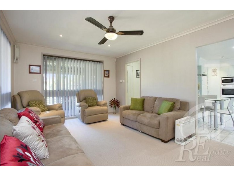 8 Ficus Place, Macquarie Fields NSW 2564