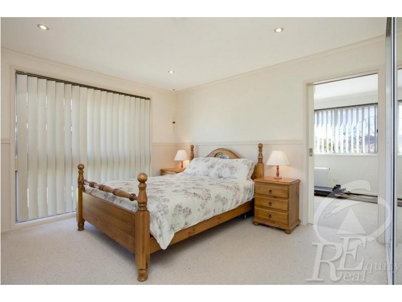 8 Ficus Place, Macquarie Fields NSW 2564