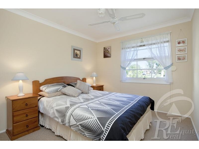 2 Hind Place, Chipping Norton NSW 2170