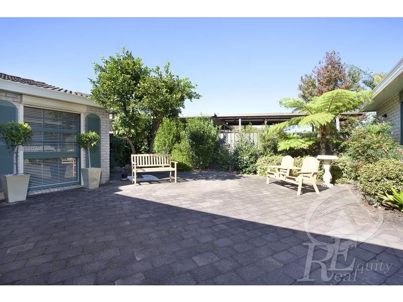 2 Hind Place, Chipping Norton NSW 2170