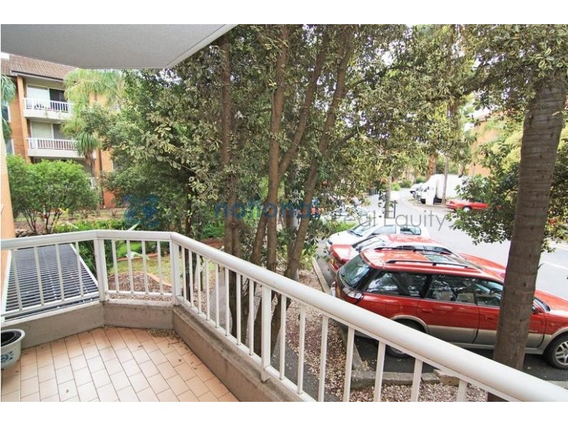 13/2 Mead Drive, Chipping Norton NSW 2170