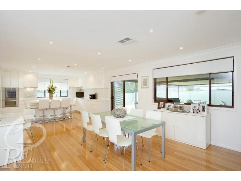 43 Banbury Crescent, Chipping Norton NSW 2170