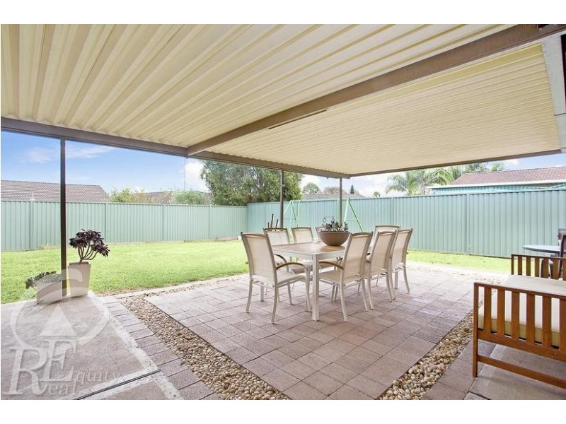 43 Banbury Crescent, Chipping Norton NSW 2170