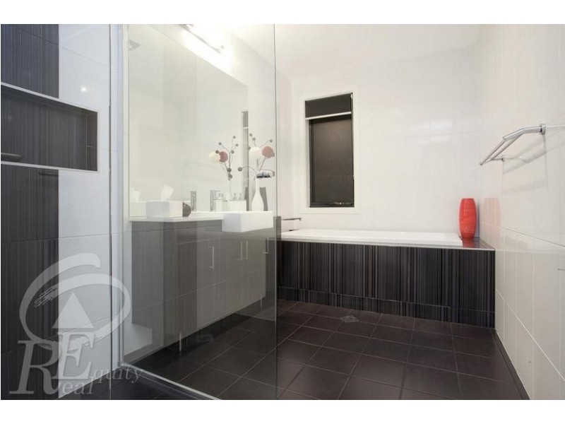 20 Honey Myrtle Street, Moorebank NSW 2170