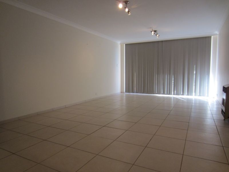 6/2 Mead Drive, Chipping Norton NSW 2170