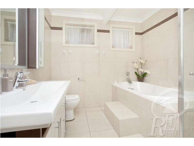 176 Longstaff Avenue, Chipping Norton NSW 2170