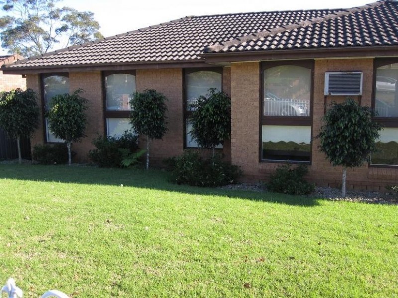 6 Moorfoot Street, St Andrews NSW 2566