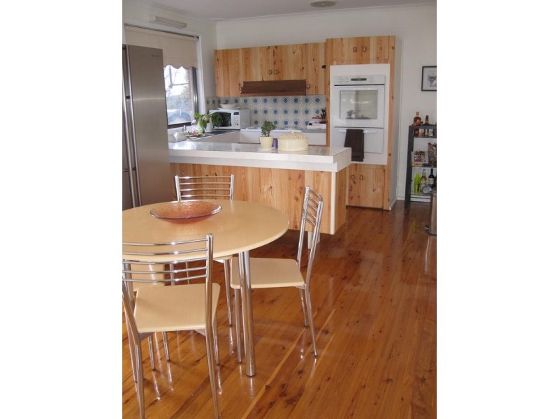 6 Moorfoot Street, St Andrews NSW 2566