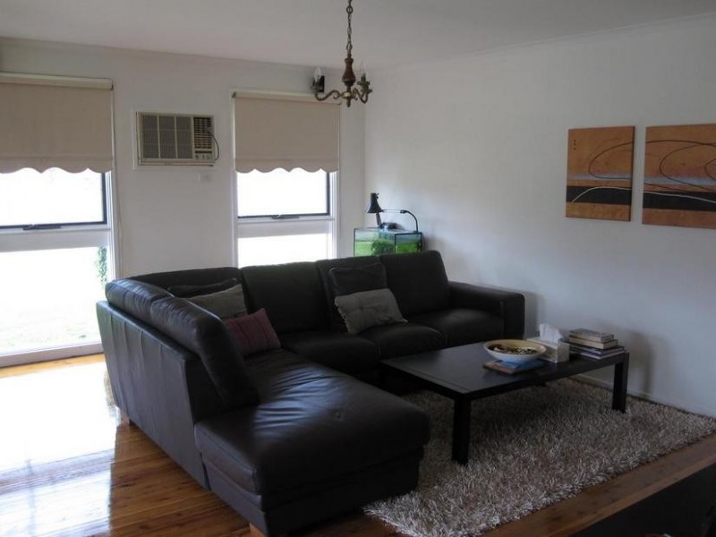 6 Moorfoot Street, St Andrews NSW 2566