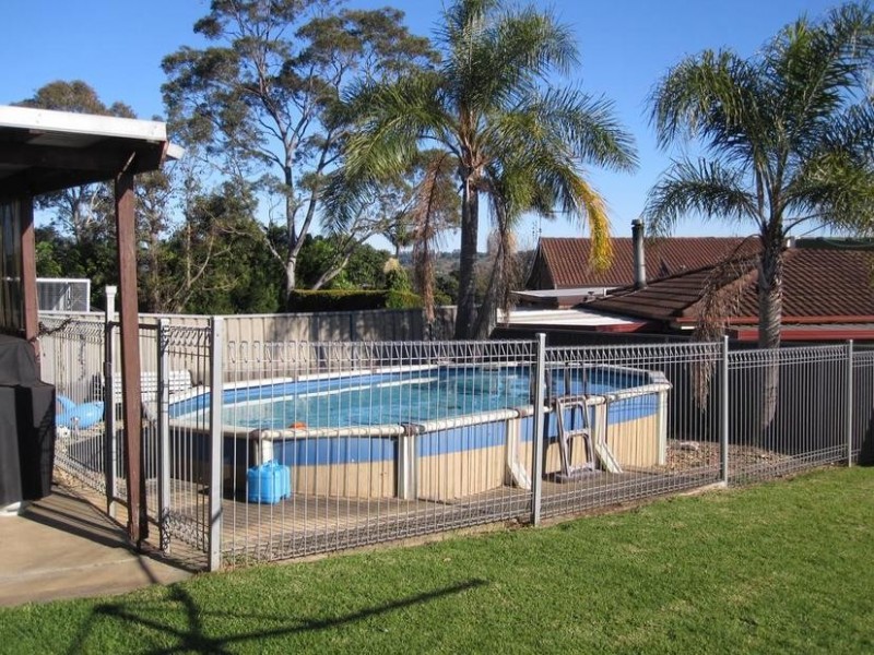 6 Moorfoot Street, St Andrews NSW 2566