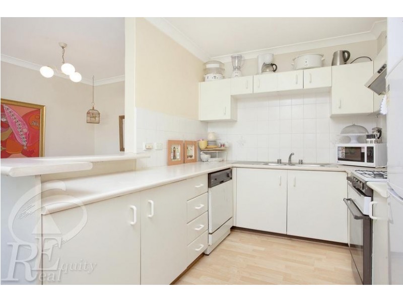 12/2 Mead Drive, Chipping Norton NSW 2170