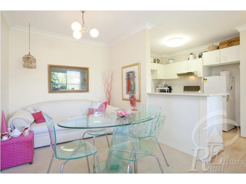 12/2 Mead Drive, Chipping Norton NSW 2170