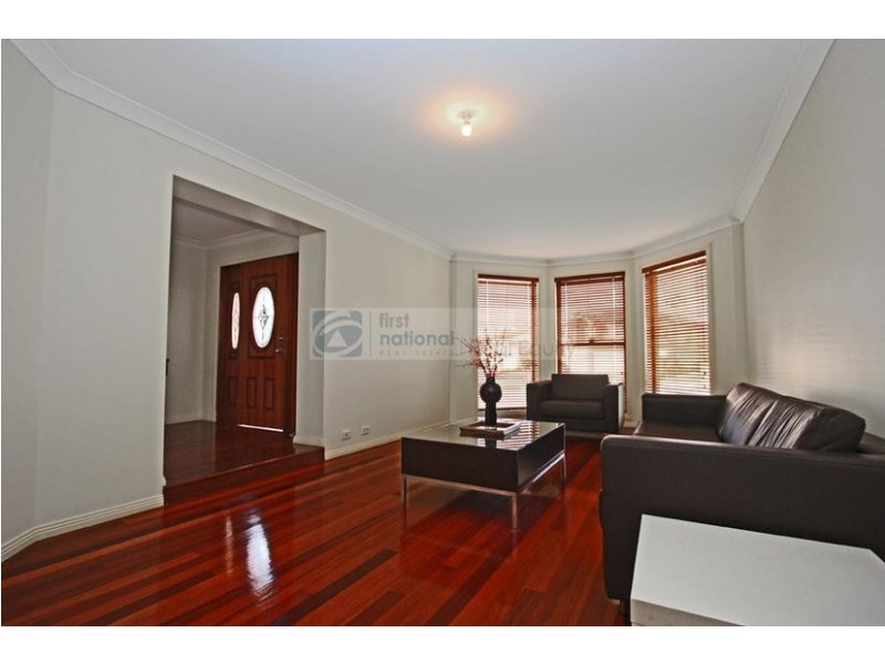 17 Pulham Place, Chipping Norton NSW 2170