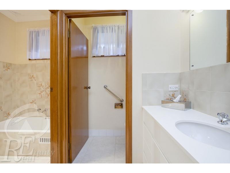 32 Nuwarra Road, Chipping Norton NSW 2170