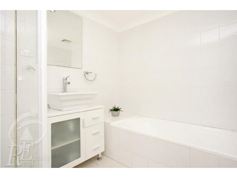 28/211 Mead Place, Chipping Norton NSW 2170