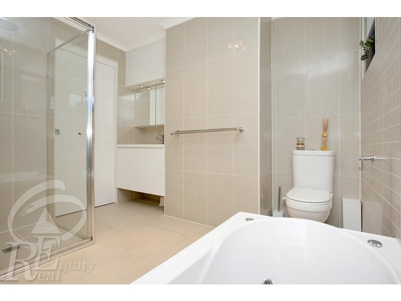 43 Banbury Crescent, Chipping Norton NSW 2170