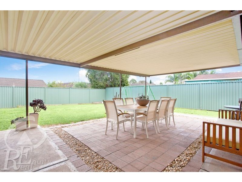43 Banbury Crescent, Chipping Norton NSW 2170
