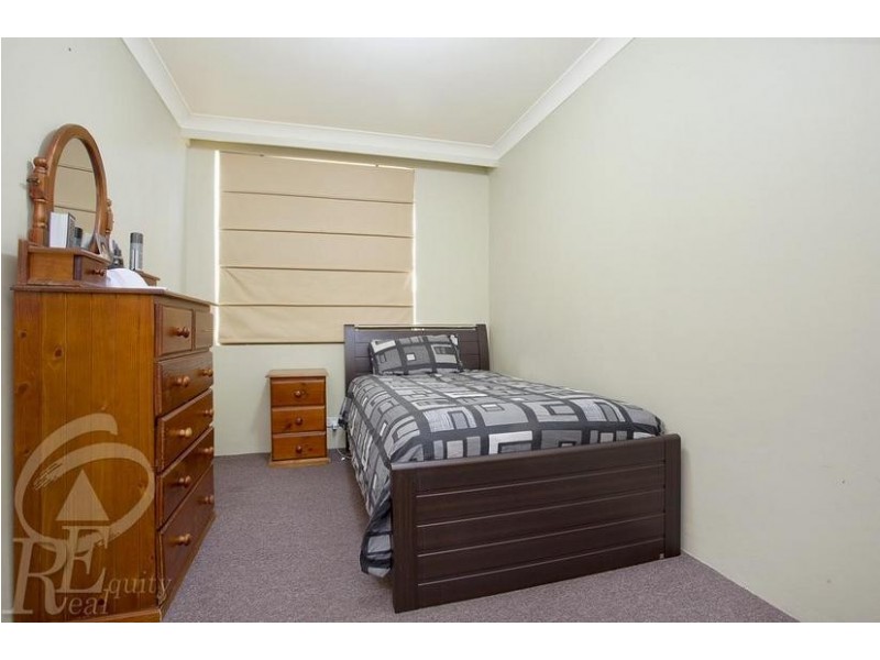 15/12 Frank Oliveri Drive, Chipping Norton NSW 2170