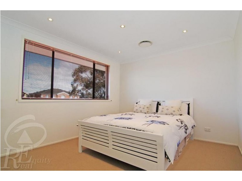 24 Sanctuary Place, Chipping Norton NSW 2170