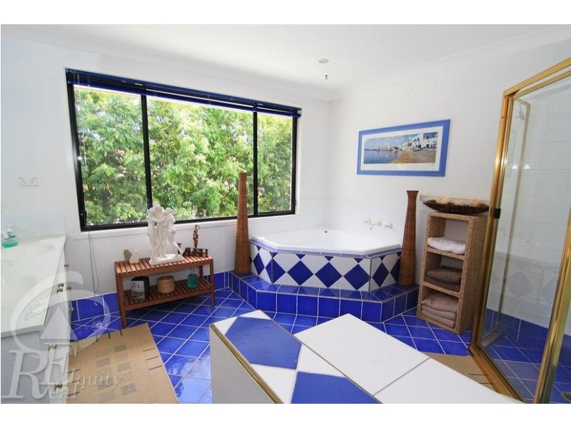 24 Sanctuary Place, Chipping Norton NSW 2170