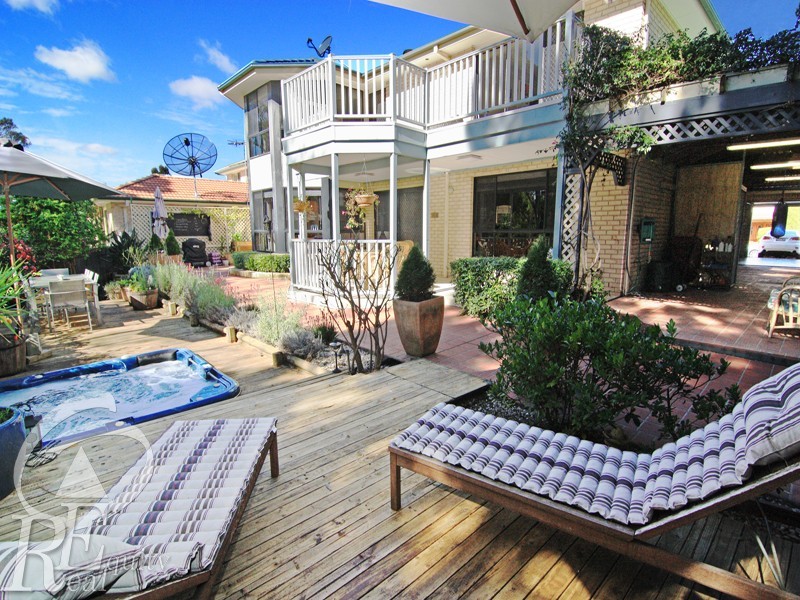 24 Sanctuary Place, Chipping Norton NSW 2170